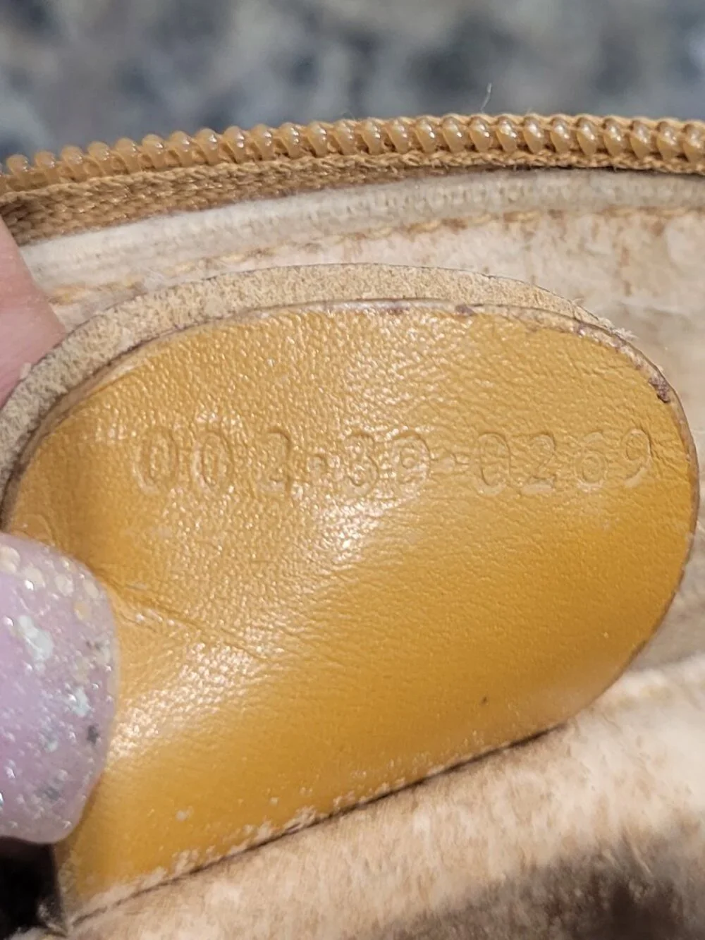 Gucci~Very Rare~White Micro GG 70's~Hard to Find Bag~With Crossbody/Should Strap